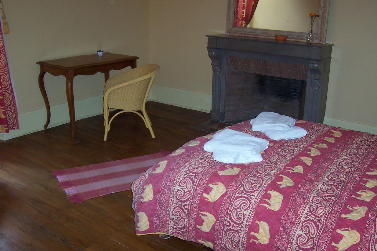 Bed and Breakfast Chateau Champigny Maillet  Zimmer foto